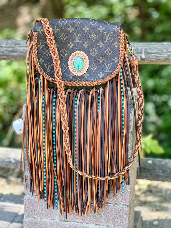 Saint Cloud vintage leather crossbody bag